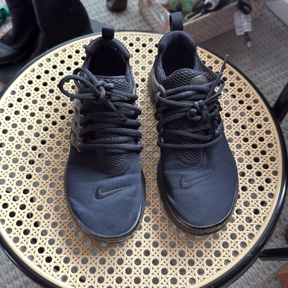 Nike Air Presto - Picture 2 of 5